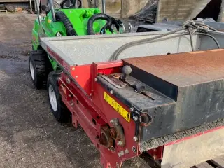 Giv et Bud        Hydraulisk Toro topdresser 1800 