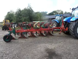 Kverneland EG 100 , 5 furet vendeplov .