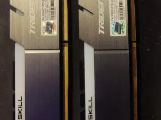 DDR4 - 32 GB RAM - (2x16 GB) RGB GAMING 