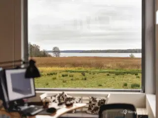 Kontor tæt på by og vand!
