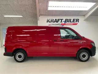 VW Transporter 2,0 TDi 102 Kassevogn lang