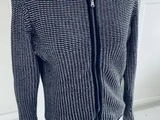 Cardigan i god stand flot 