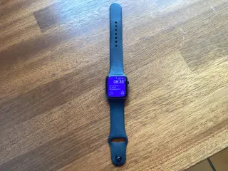 Apple Watch - cell 40” sort
