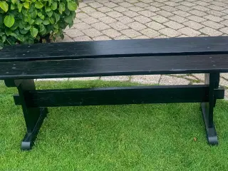 Bænk, indendørs