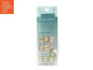 Press on nails - Nail art fra Nairutiler