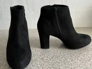 👠👠Flotte Sorte Støvler👠👠