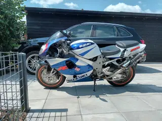 Suzuki TL 1000 R