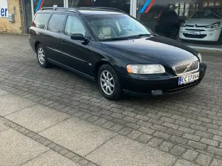 Volvo V70 2,4 140 Momentum aut.