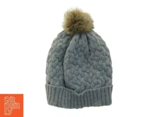 Strikhue med pompom (str. Ø 20 cm)
