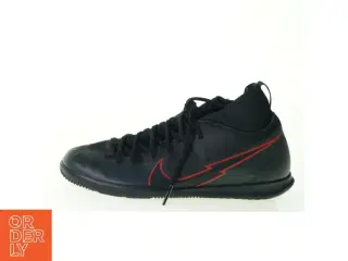 Sko fra Nike (str. 33)