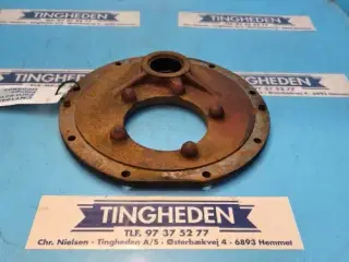 Ford 8210 Flange E0NN7N054AB