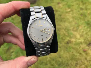 Seiko Quartz unisex