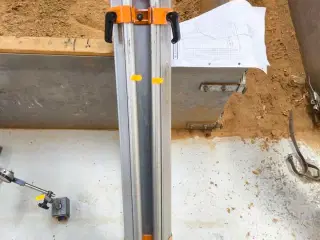 Stativ til nivelleringsapparat