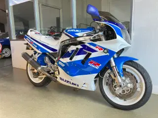 Suzuki GSXR 750