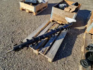 Parti med Spearhead/Greentech reservedele.