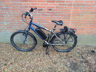 El mouinteinbike med 8 gear