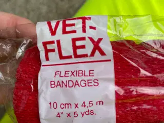 Røde bandager til heste 