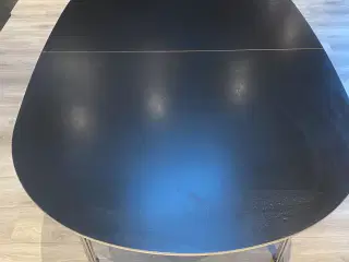 Spisebord sort med 2 udtræks plader,  Chrom Ben