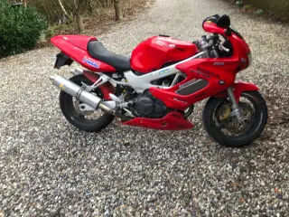 Honda Vtr 1000
