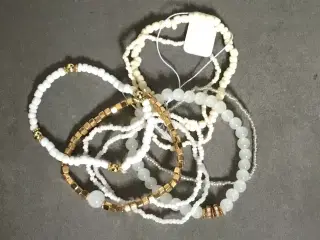 Perlearmbånd sæt 8 armbånd med perler i hvide nuan