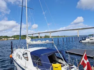 Velholdt LM 27 motorsejler