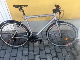 28” herre cykel  står som ny 