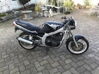 Suzuki gs 500e