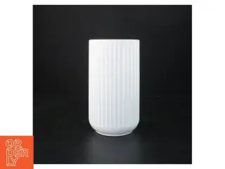 Hvid vase (str. 20 x ø 11 cm)