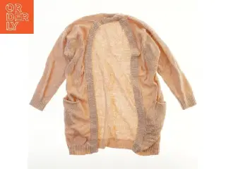 Lang cardigan fra Name It (str. 116)