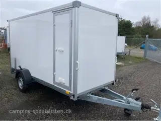 2023 - Selandia Cargo trailer 1336 HT 1300 kg    Ny Cargo trailer 1336 HTD hos Camping-Specialisten.dk