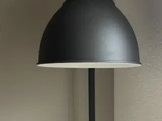 Gulvlampe 