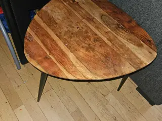 Sofabord i træ