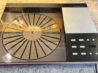 Nyrenoveret B&O Beogram 8000 pladespiller.