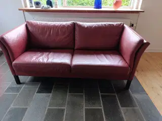 Sofa mørkerødt læder