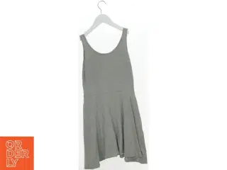 Kjole fra H&M (str. 152 cm)