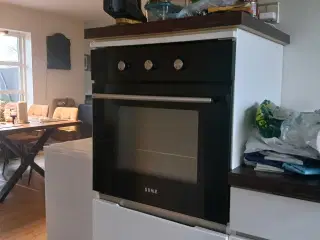 Særdeles fin indbygningsovn mrk Senz