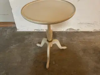 Bord i træ
