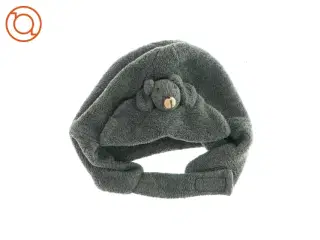 Hue med bamse på forsiden (str. 48-50)