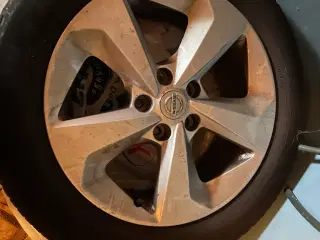 Fine vinterdæk til Nissan Qash Qui sælges