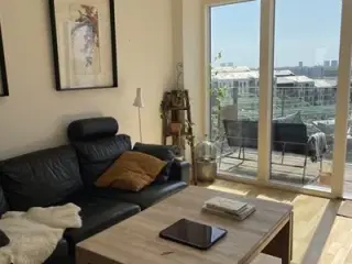 Dejlig 4-værelses lejlighed på 8-etage udlejes et halvt år på Frederiks Brygge, KBH