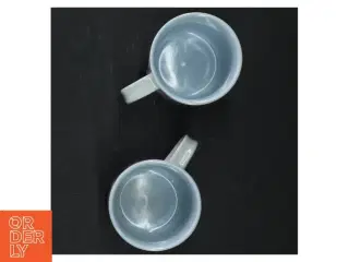 To fajance Års porcelænskrus fra Royal Copenhagen (str. 9 x 7,5 cm)
