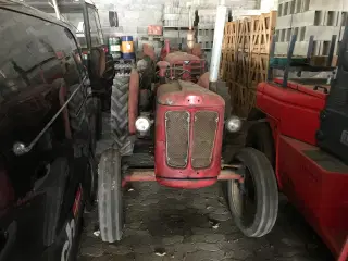 Volvo 320 traktor
