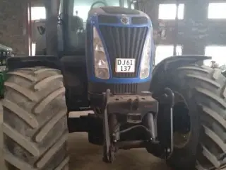New Holland t8040