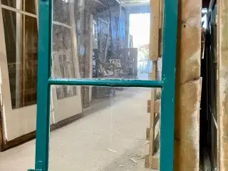 Fin, original 2-ruders vinduesramme m. blæst glas