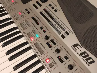 Arrangementskeyboard, Roland E80