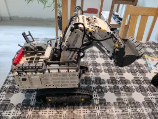 Lego Technic Liebherr 42100
