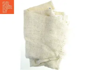 Vævet plaid med frynser fra Ilva (str. 135x170 cm)