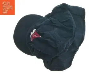 Mørkeblå kasket med nakkeskygge (str. 30 x 23 cm)