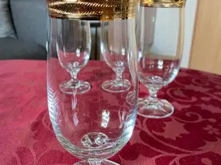 4 Øl glas med bred guld kant