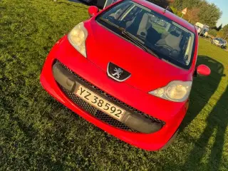 Peugeot 107 1,0i 5d Benzin Med A/C